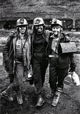 coal_women001_newsitemsize