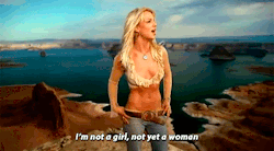 6358018628182993281600369976_britney spears.gif